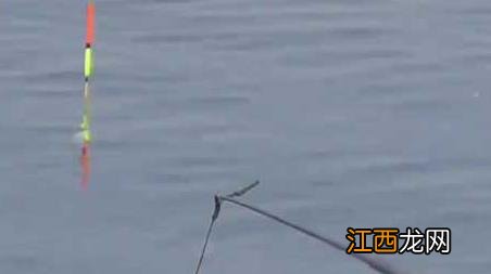 顶漂中鱼是漂调灵了还是顿了 顶漂中鱼应该怎么调漂