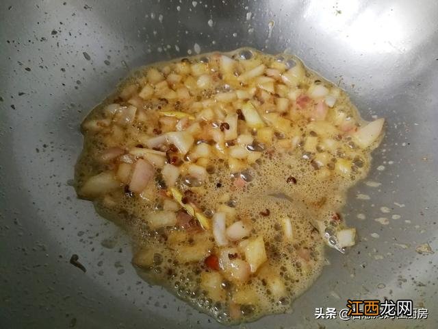 吃起来上瘾的香辣小鱼干 香辣小鱼干的做法湖南