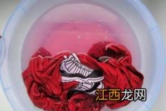 衣服洗了许多遍还是褪色 衣服很褪色用什么洗