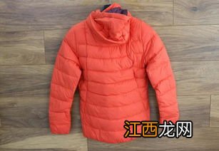 羽绒服掉毛是什么原因