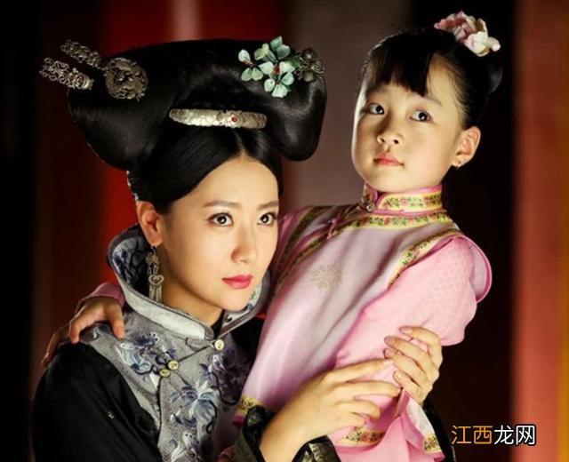 被女配艳压得最惨女主 看了赵丽颖杨幂的混剪才明白