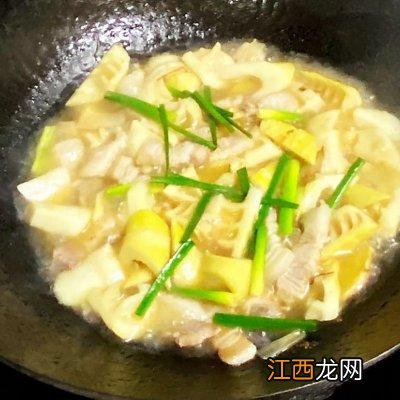 孕妇食谱五花肉焖春笋 新鲜蚕豆春笋吃法