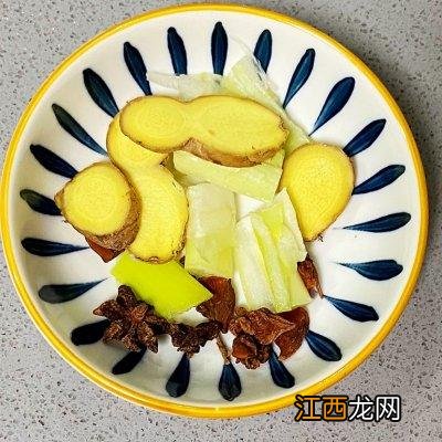 孕妇食谱五花肉焖春笋 新鲜蚕豆春笋吃法