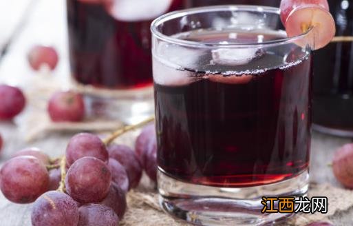 葡萄与其它水果做成综合果汁 风味更独特营养更高