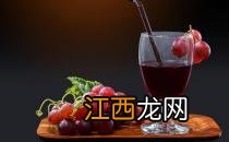 葡萄与其它水果做成综合果汁 风味更独特营养更高