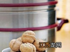 核桃怎么去皮？巧剥核桃仁方法，怎样给核桃去皮妙招