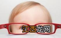 假期用眼过度 开学前别忘带孩子检查视力