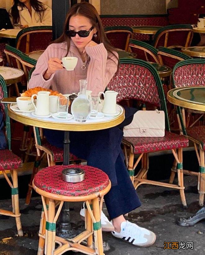 今年春天，成熟女人这样穿最美！