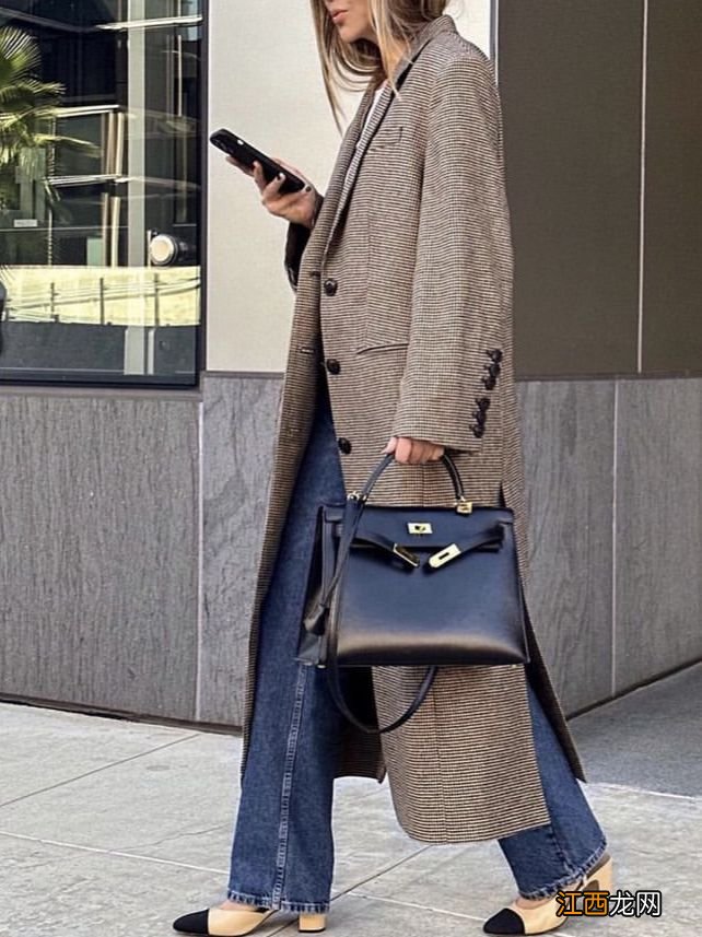 回暖了！大衣配牛仔裤这样穿时髦炸了！
