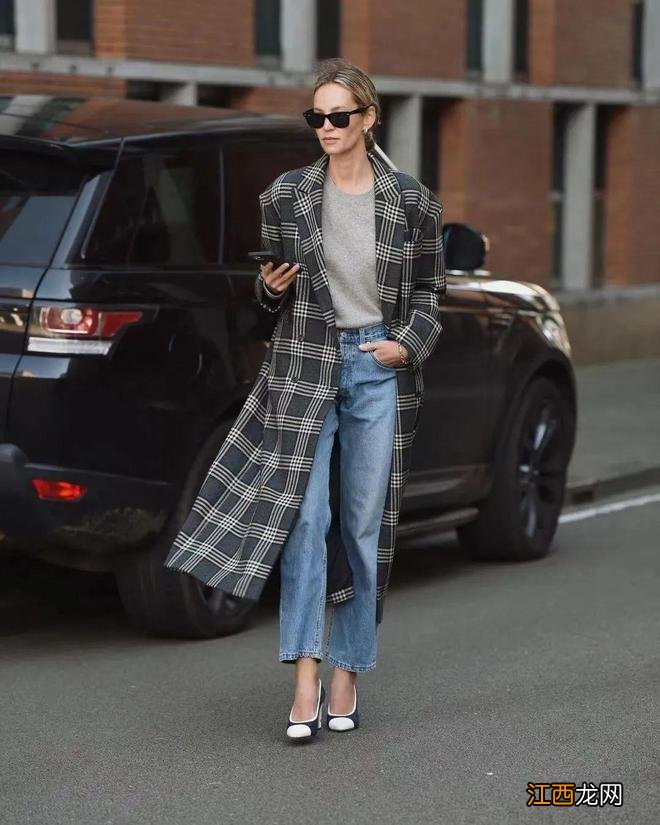 回暖了！大衣配牛仔裤这样穿时髦炸了！