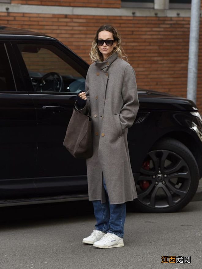 回暖了!大衣配牛仔裤这样穿时髦炸了!