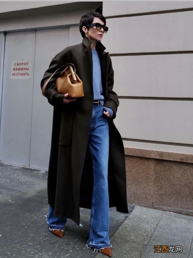 回暖了！大衣配牛仔裤这样穿时髦炸了！