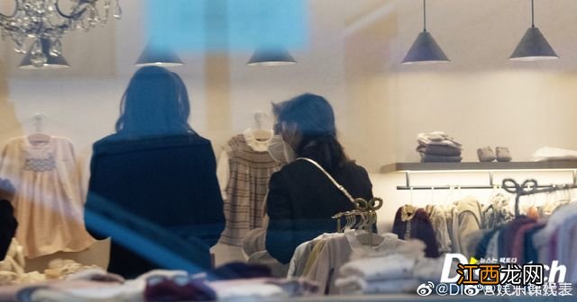 宋仲基妻子全身孕照曝光,身材纤细,把岳父岳母接韩国住亿元豪宅