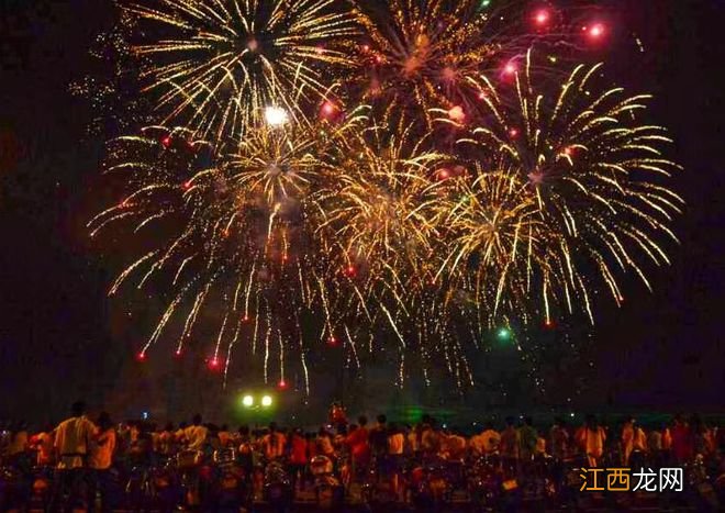 今晚,来南海西江边看新年烟火晚会!