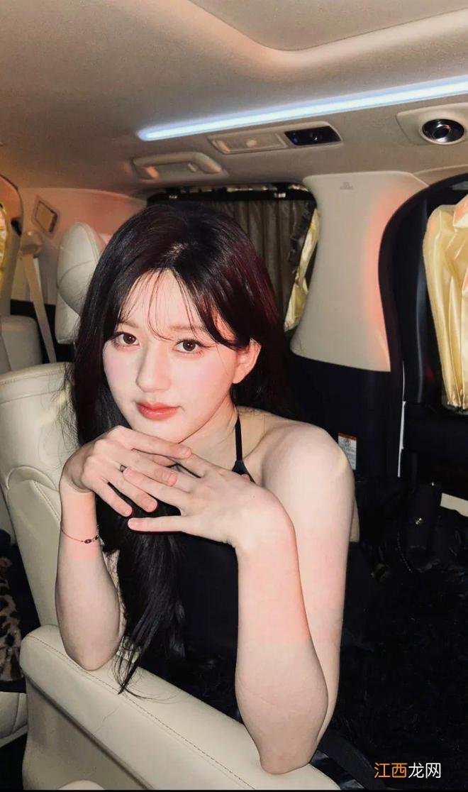 有些人虽走甜妹路线不出错,但成熟风更惊艳!