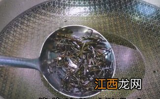 怎么炒螺丝容易吸出来