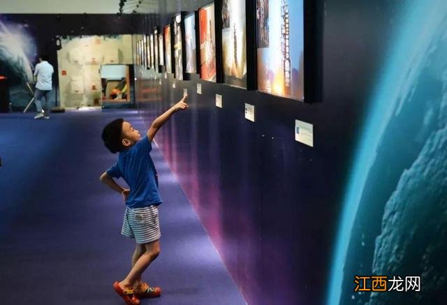 别了天宫一号谢谢你为我们指明去往星辰大海的道路 开往星辰大海