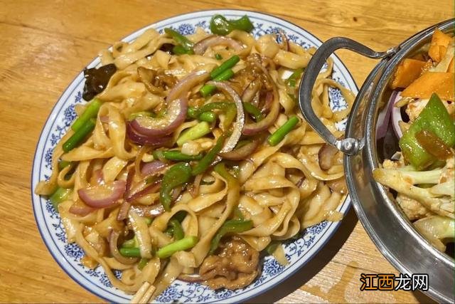 我宣布，烧卖和公厕是我在呼和浩特的心头好