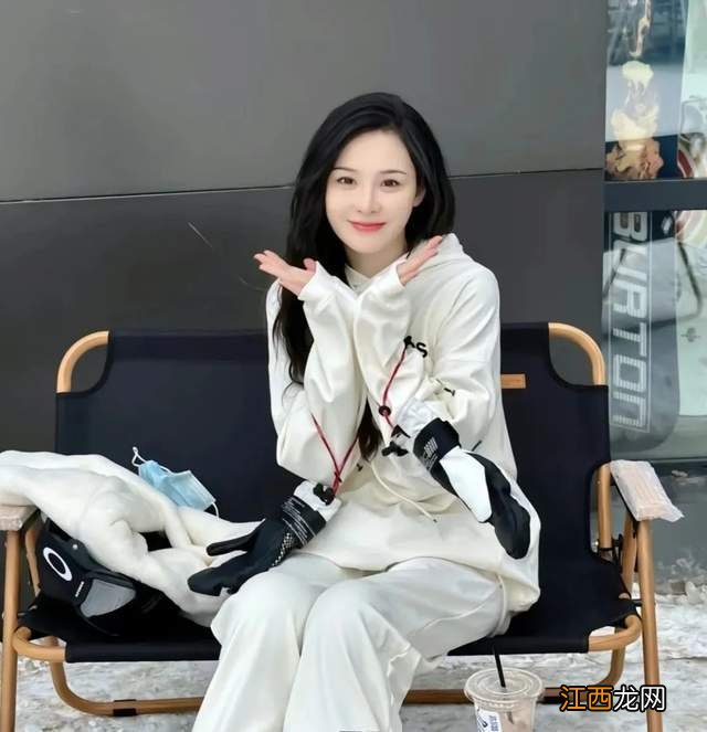 张颖颖点赞张兰黑评，内容不顾伦常，被网友骂没素质疑似暴露本性