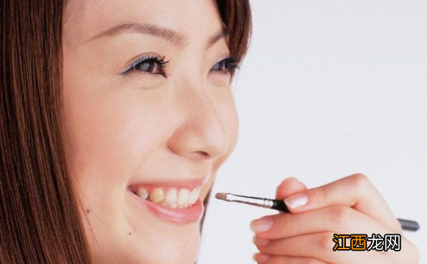 如何打造完美裸妆?打造完美裸妆有什么技巧?