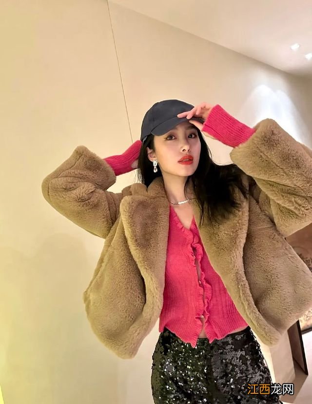 人见人夸的新年穿搭!照着穿美到爆!