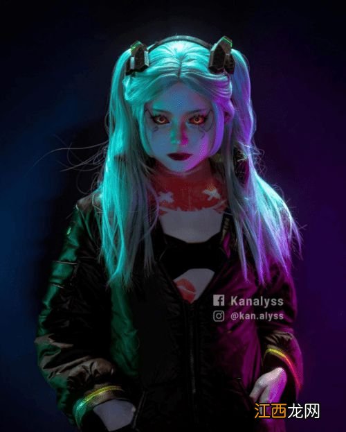 神还原!小姐姐分享《生化8》萝丝玛丽COS图