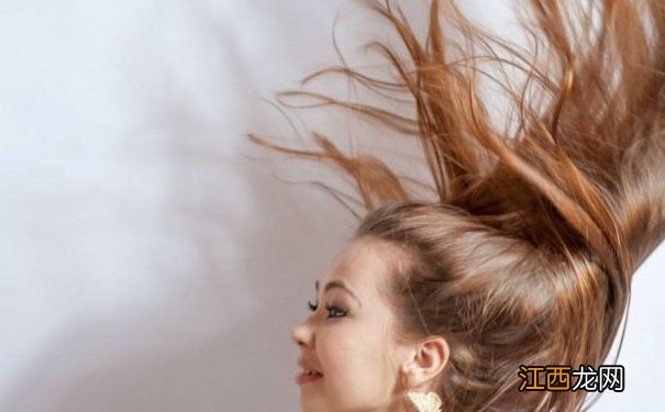 头发干枯是何原因?头发干枯吃什么好?