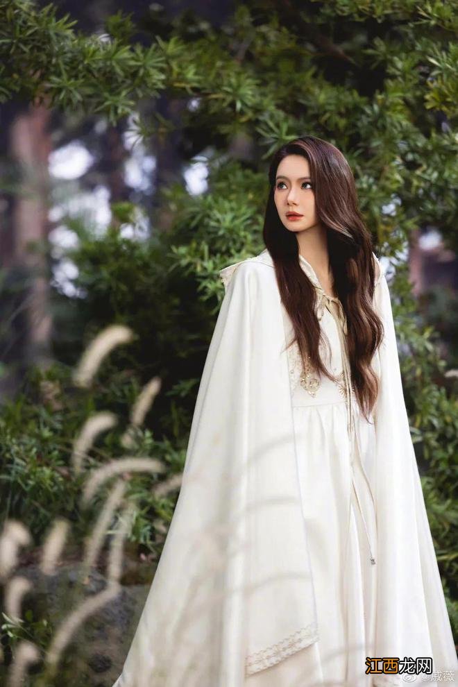 烫完头,感觉自己可以直通春晚了