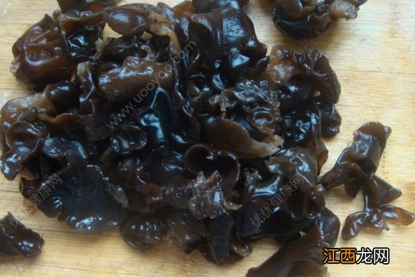 哪些食物含有有毒物质？吃这些食物要警惕中毒