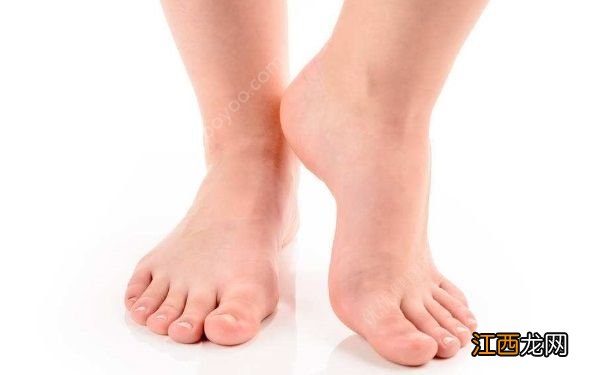 冬天脚后跟干裂怎么办?冬天脚后跟干裂如何处理?