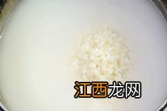 如何自测肌肤含水量？肌肤含水量多少正常？