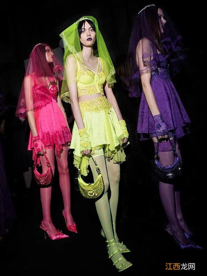 《星期三》的女主为什么选她?