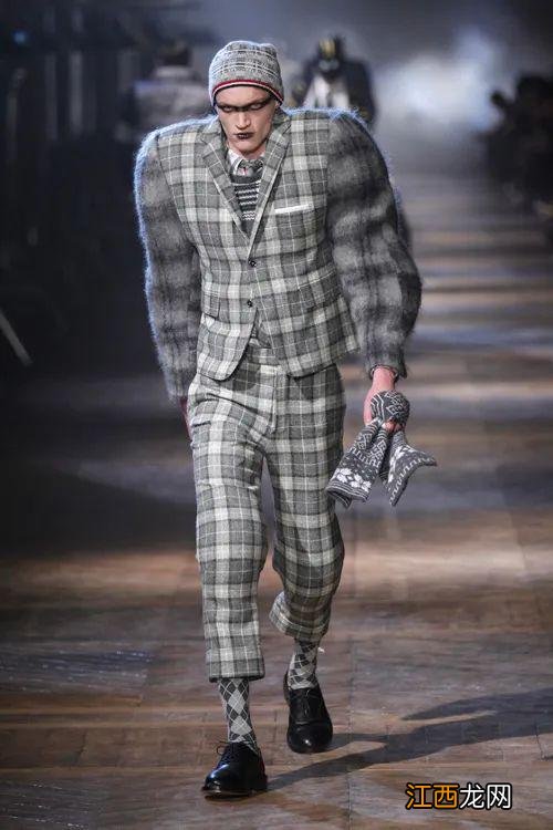 《星期三》的女主为什么选她?