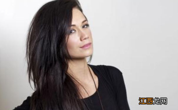 头发油腻解决方法有哪些？头发太油腻该怎么办才好？