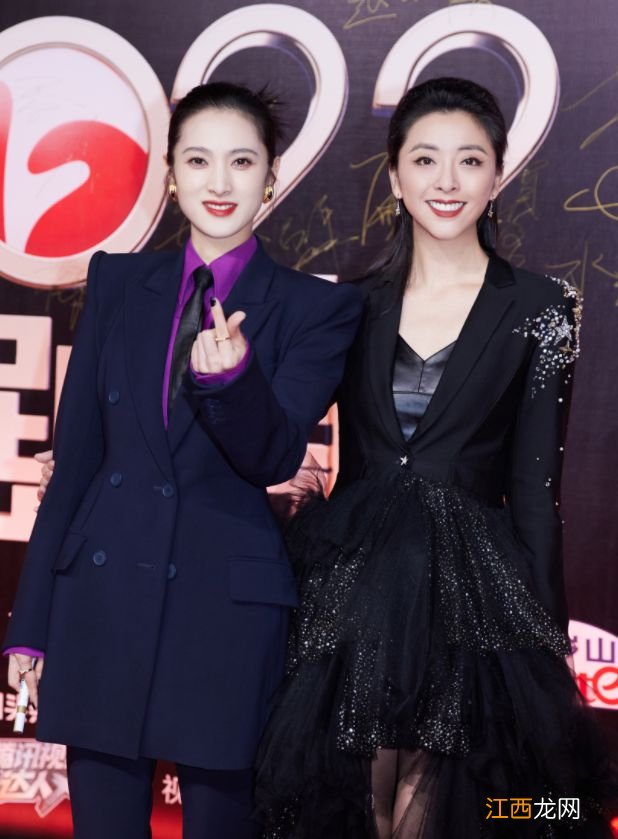 恋情被曝13天后，秦岚、魏大勋同台不同框，前后脚登台却暗暗发糖