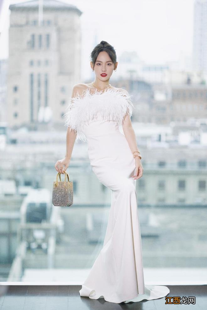 张嘉倪婚变后鲨疯了！生图直出都美到让人惊艳