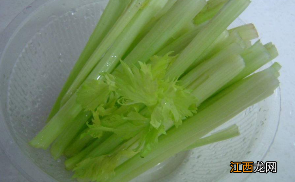 芹菜不宜和什么同吃？哪些食物不与芹菜同吃？