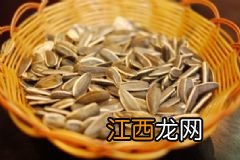 老人吃香蕉有什么益处？老年人常吃香蕉好不好？