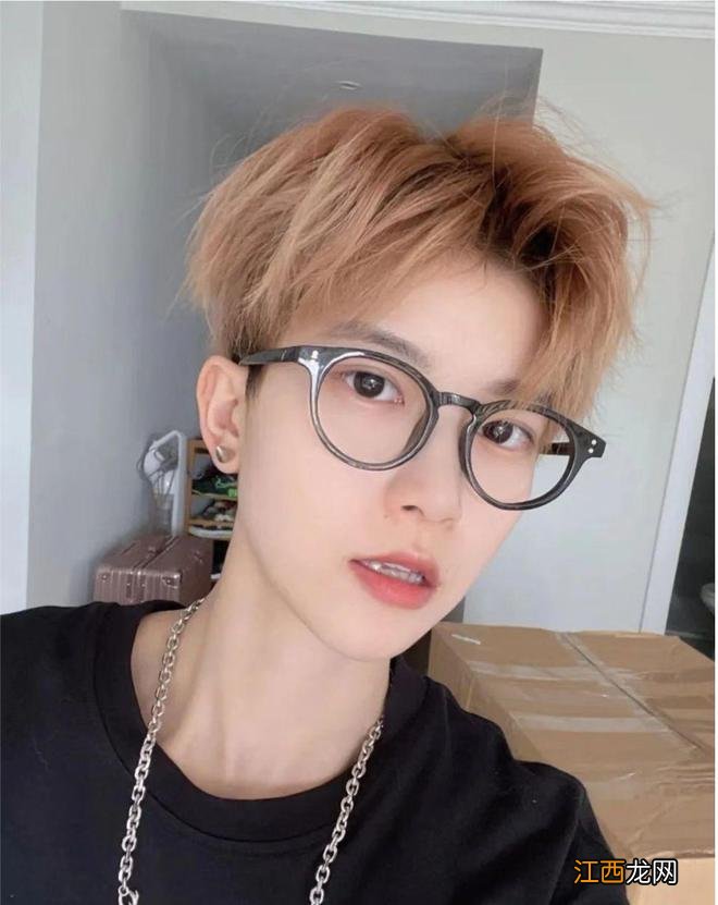 元旦发型没目标,看看这14款,又帅又精神