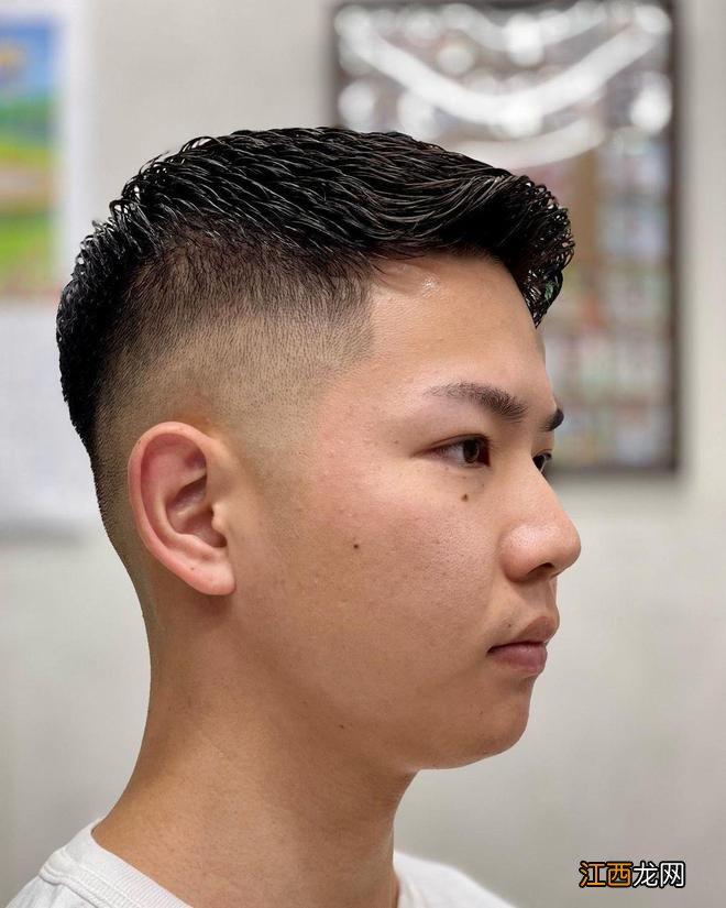 元旦发型没目标,看看这14款,又帅又精神