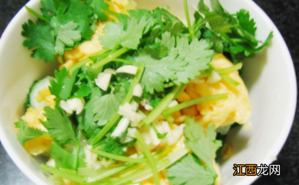 香菜和鸡蛋一起吃有什么作用？香菜和鸡蛋同吃的好处有哪些？