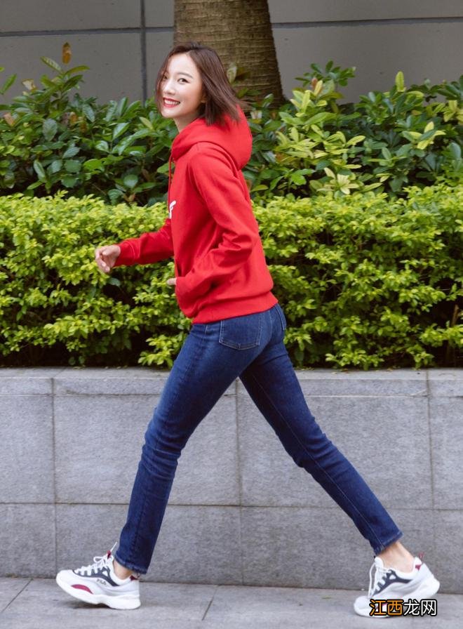 王珞丹如何在38岁还保持少女感？看完她的穿搭就懂了，的确很减龄