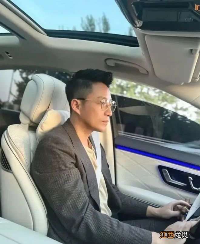 太尴尬!具俊晔又被曝出大瓜,去夜店打工,开着汪小菲1680万豪车