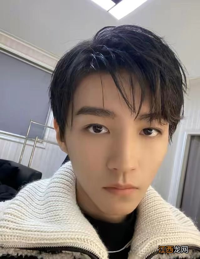 曝王俊凯将离开团队退圈,工作室即将解散,后援会发声本人未回应