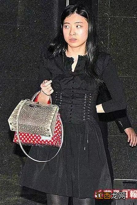 袁咏仪看到向太家的爱马仕两眼放光，至于吗？？