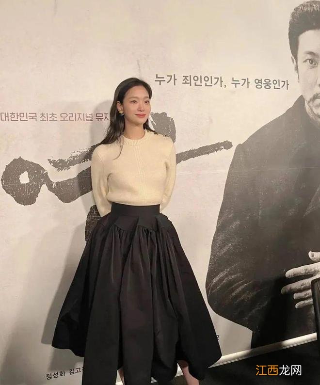 金高银穿搭分析:普通人穿不出她清瘦随性,但微胖身材也能穿出彩