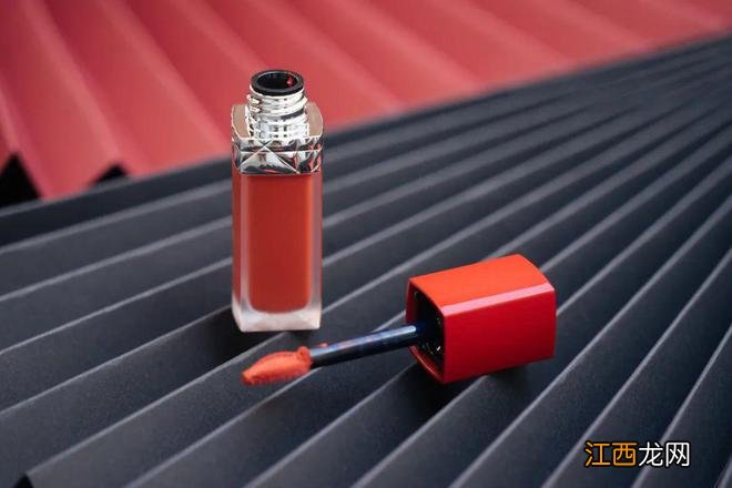 13款宝藏国货唇釉口碑：INTO YOU素颜神器，橘朵色差较大