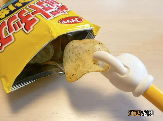 为解决零食粘手问题,日清推出了玩家专用洗手碗