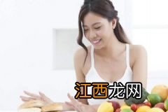 脸上长痘痘不能吃什么？长痘痘吃什么会加重？