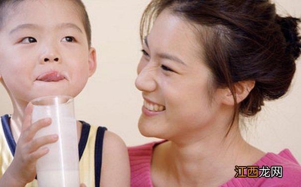 高钙牛奶什么时候喝最好？什么时候喝高钙牛奶最养生？